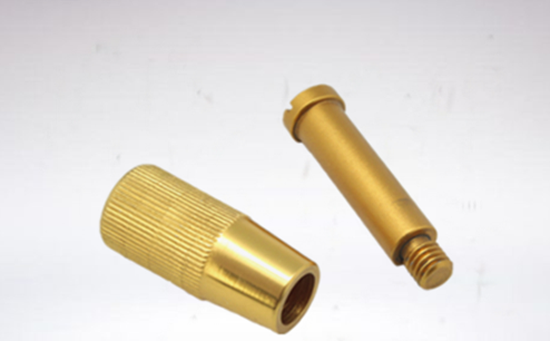 在CNC數(shù)控機(jī)床上加工五金手板，經(jīng)過(guò)手工加工